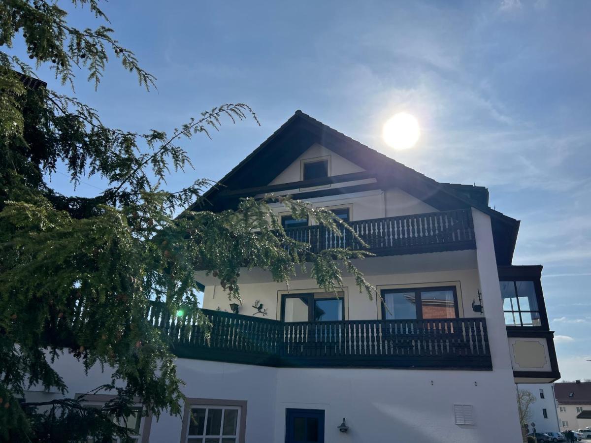 Aparthotel Parsberg Lferstl ภายนอก รูปภาพ